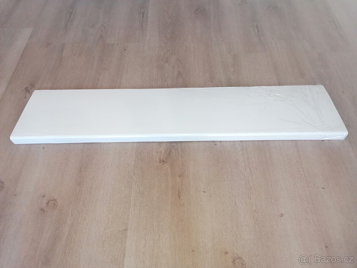 Plastový parapet s nosem - 2