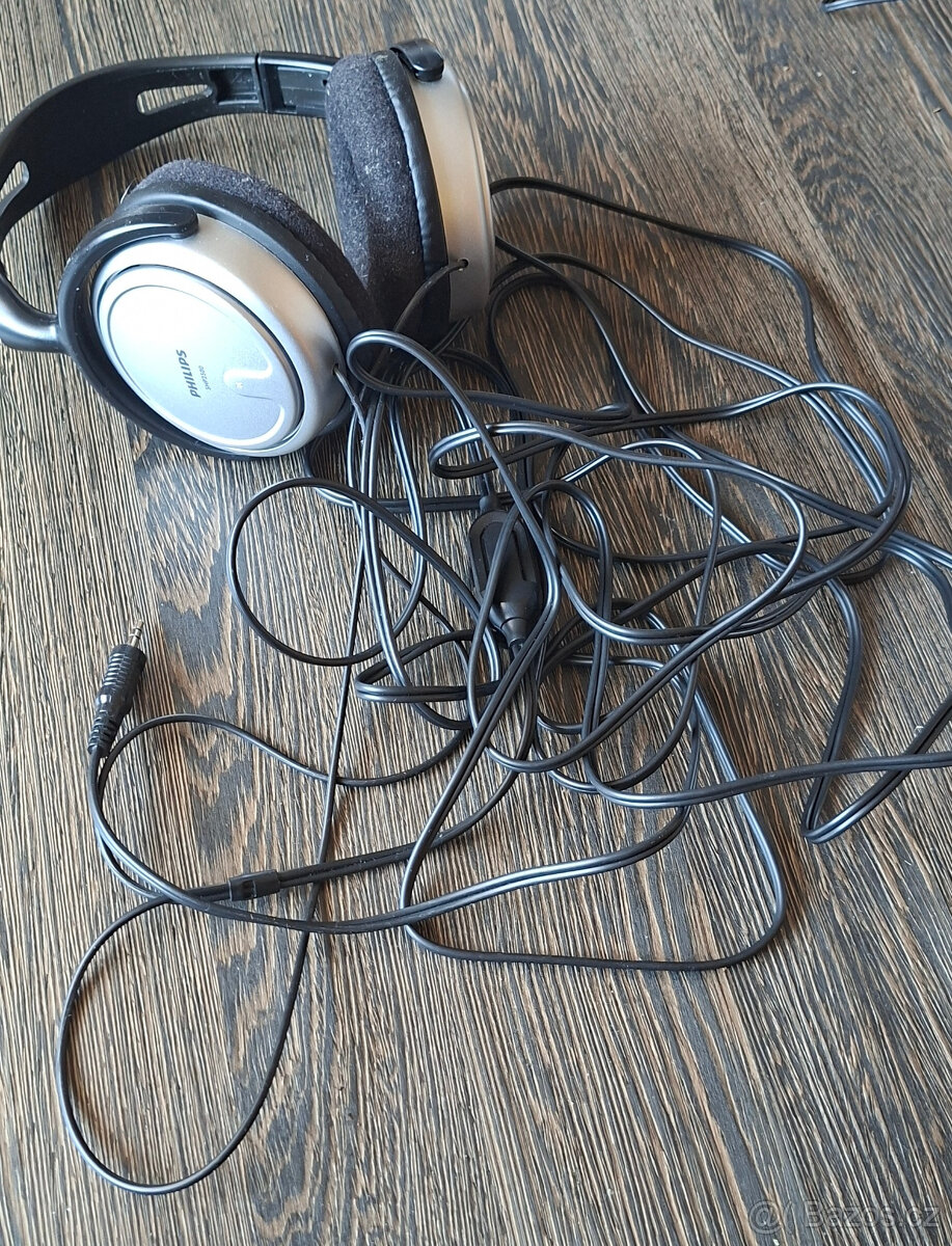 Sluchátka Philips a Sony - 2
