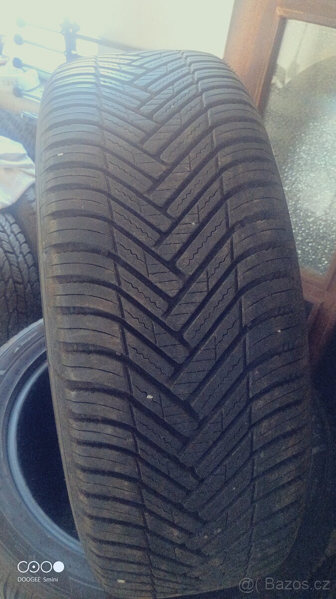 225/55R19 celoroční Hankook - 2