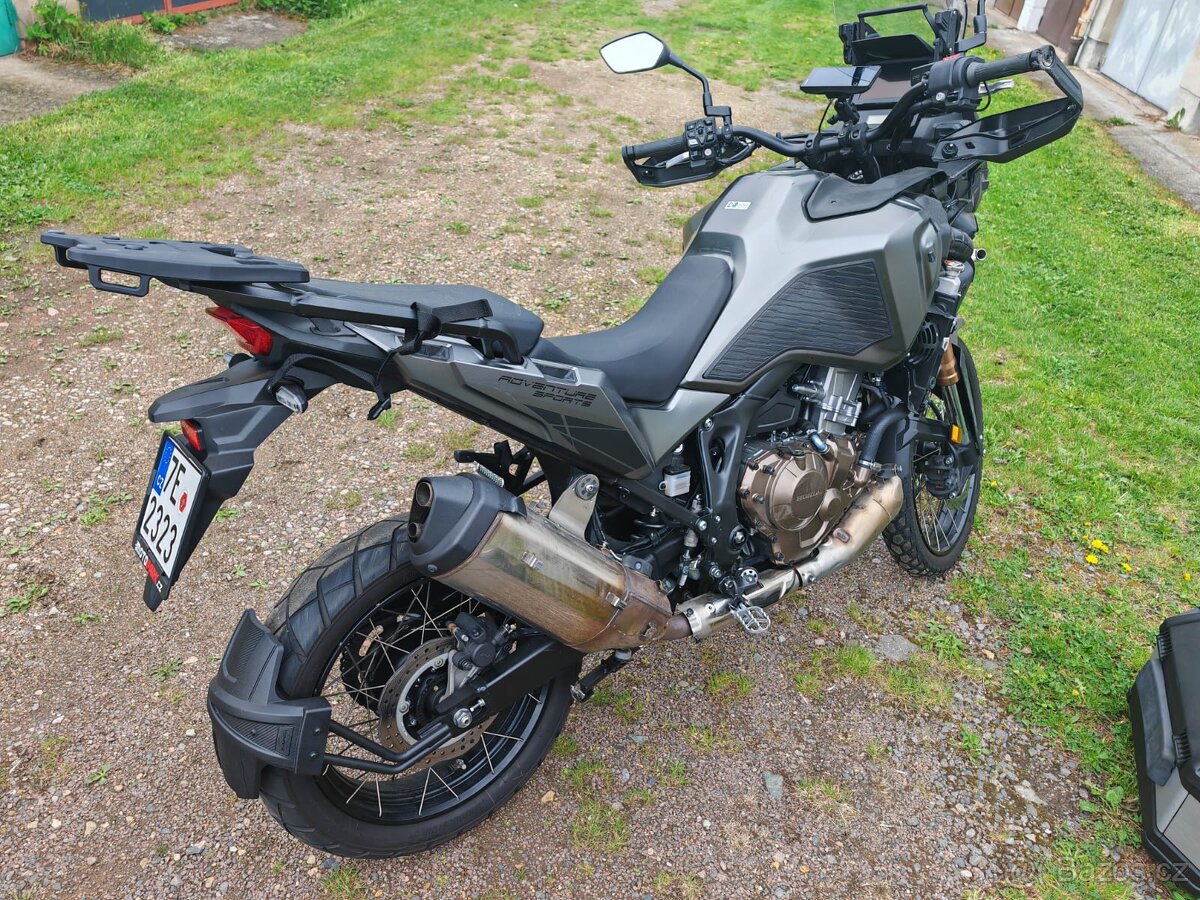 2023 Honda Africa Twin - havarovaná