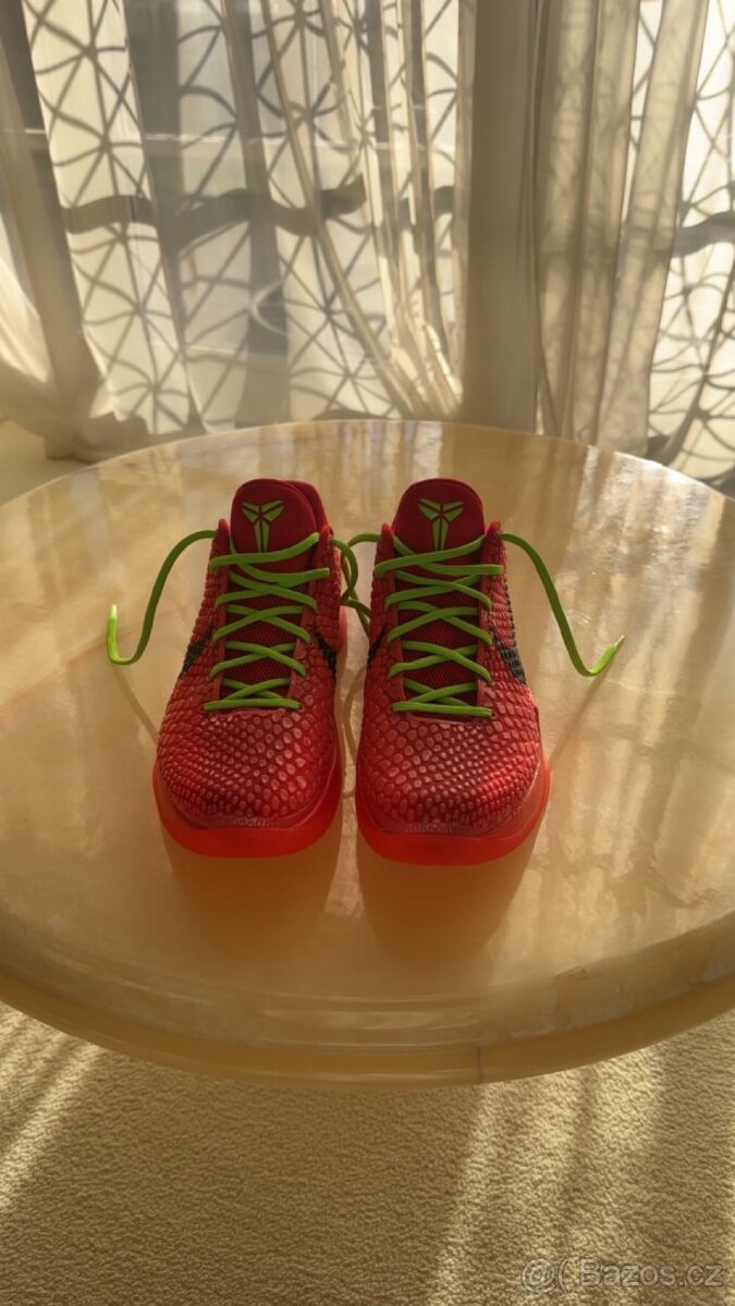 Nike Kobe 6 reverse grinch. - 2