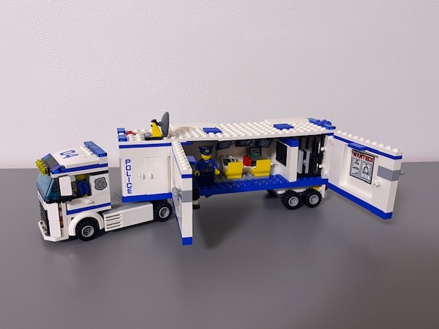Lego - policejní auto - 2