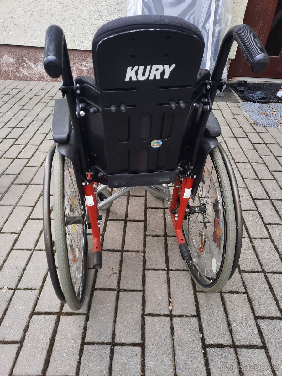 Dětský invalidní vozík - 2