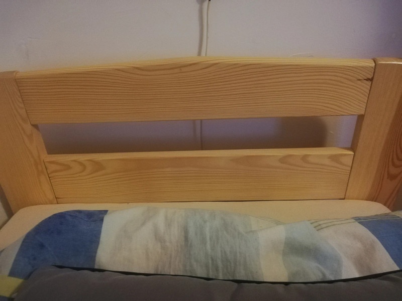 Dřevěná postel 80x200 s roštem a matrací - 2