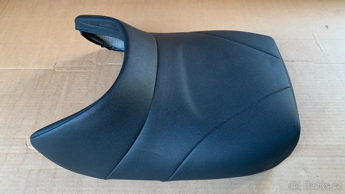 Yamaha FJR 1300 potah sedla - 2