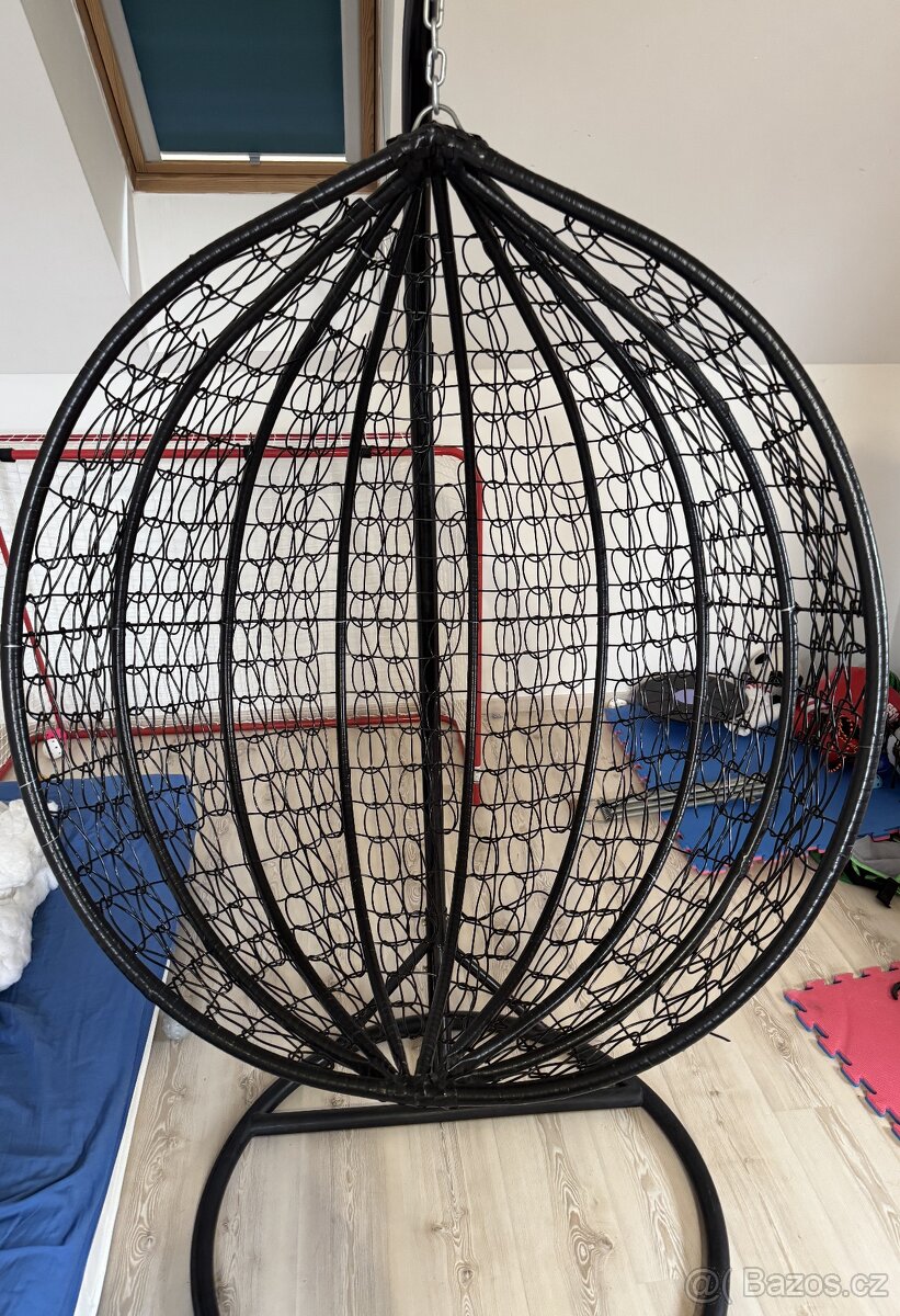 Houpací vajíčko se stojanem - 2