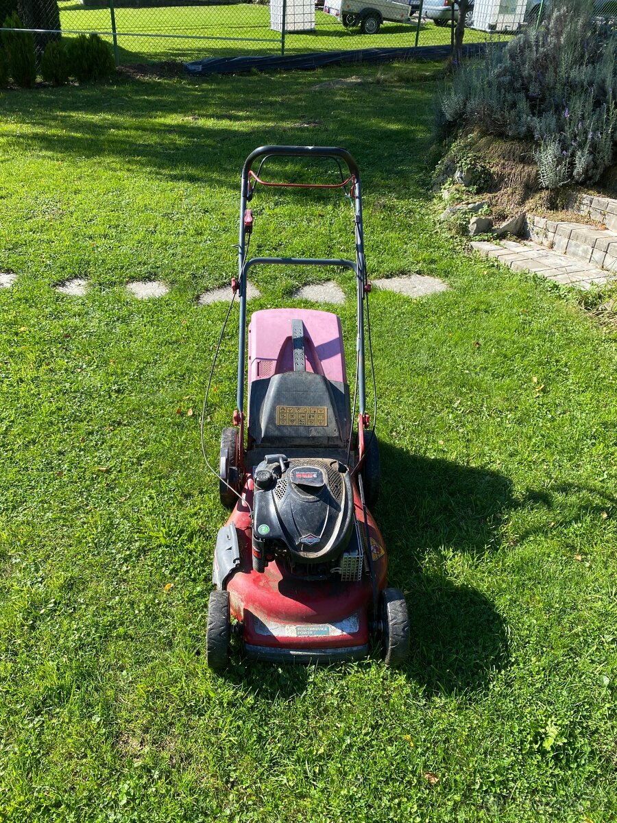 Nefunkční sekačka, - 2