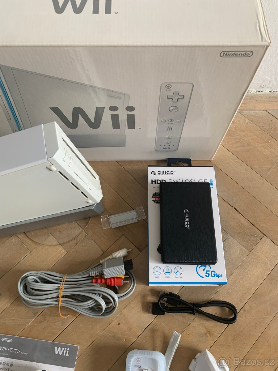 Nintendo Wii - 2 ovladače - 300GB HDD - JPN - 2