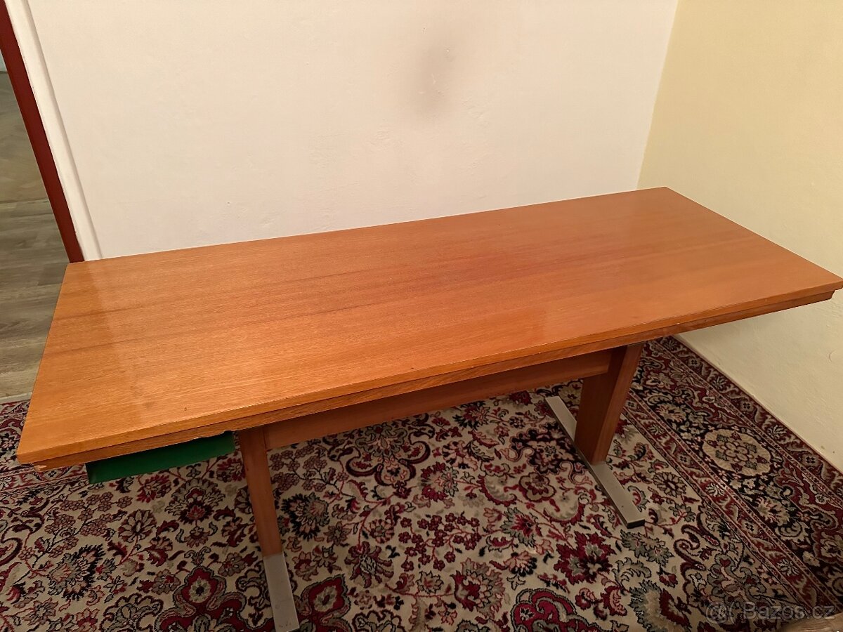 Konferencni jidelni stul - 2