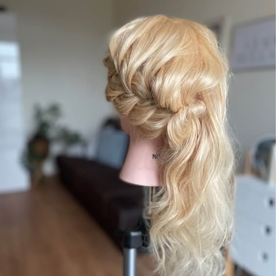 Prodám cvičnou hlavu se stativem PŘÍRODNÍ VLASY - 2