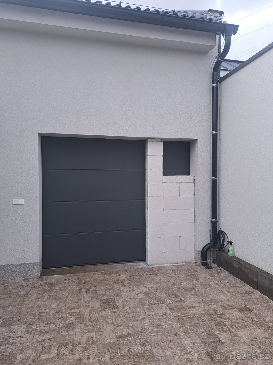 Garážová sekční vrata Hörmann - 2