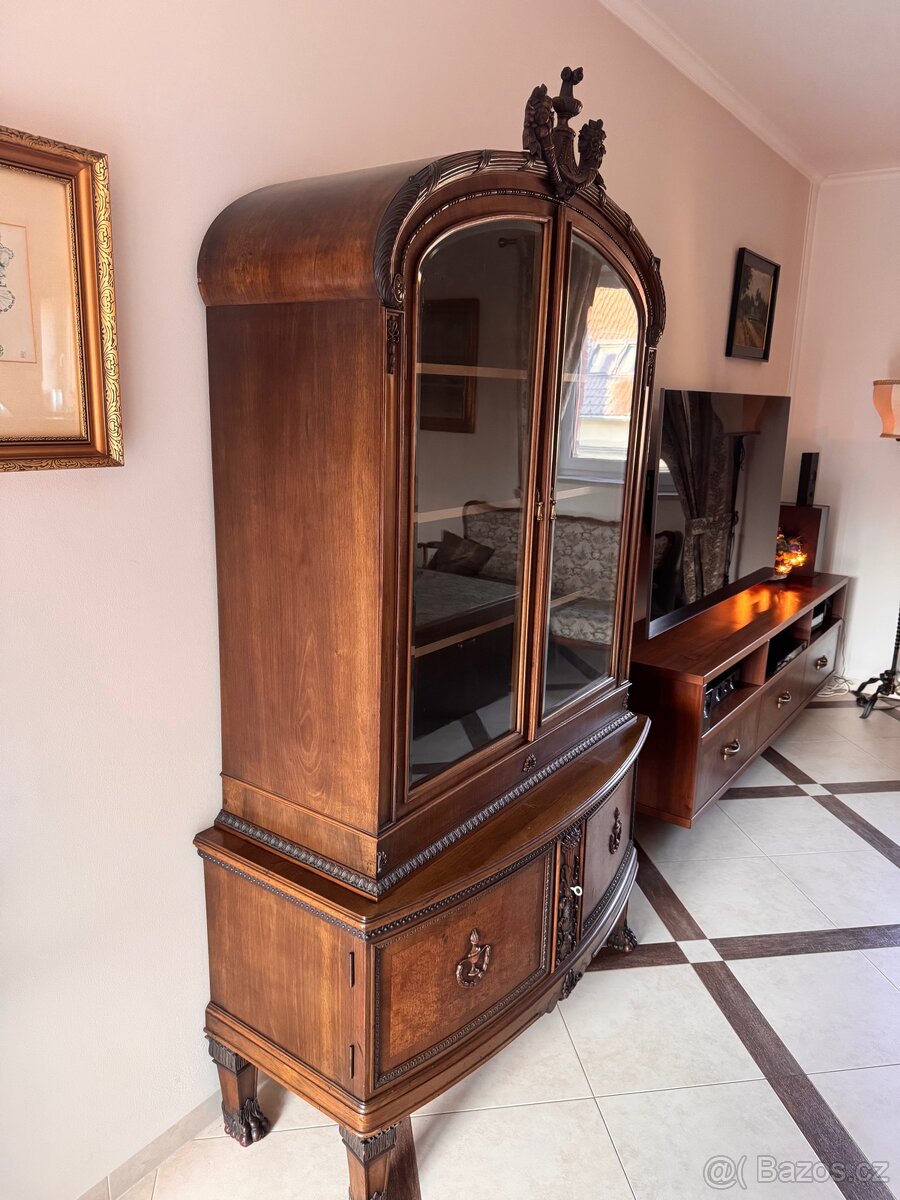 Výkladní skříň vitrína - 2