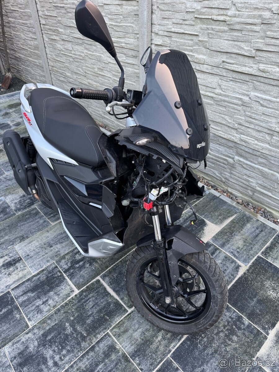 Aprilia sr gt 125 - 2