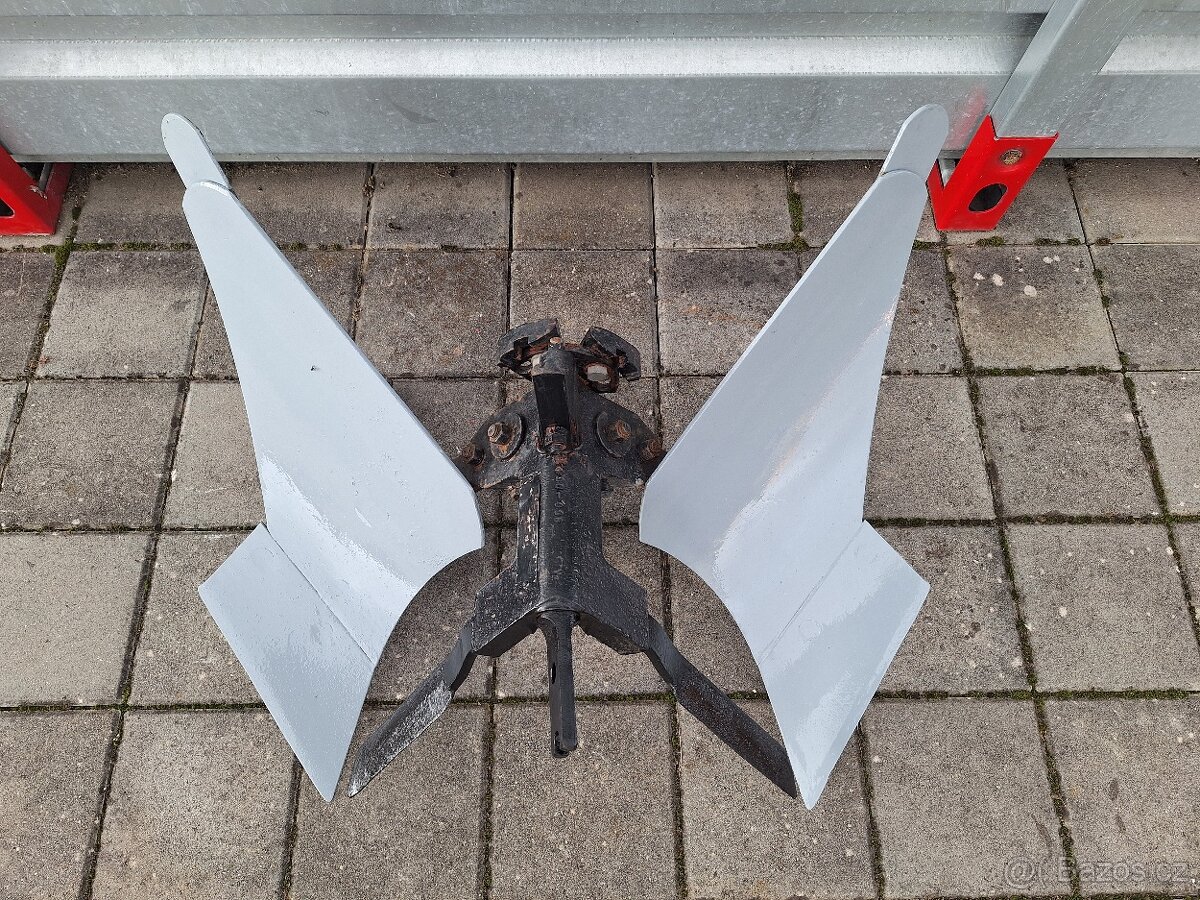 Pluh obracák Vari APH 352 - 2