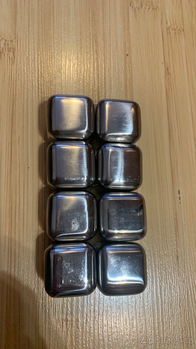 Opakovaně použitelné ledové ocelové kostky - 2