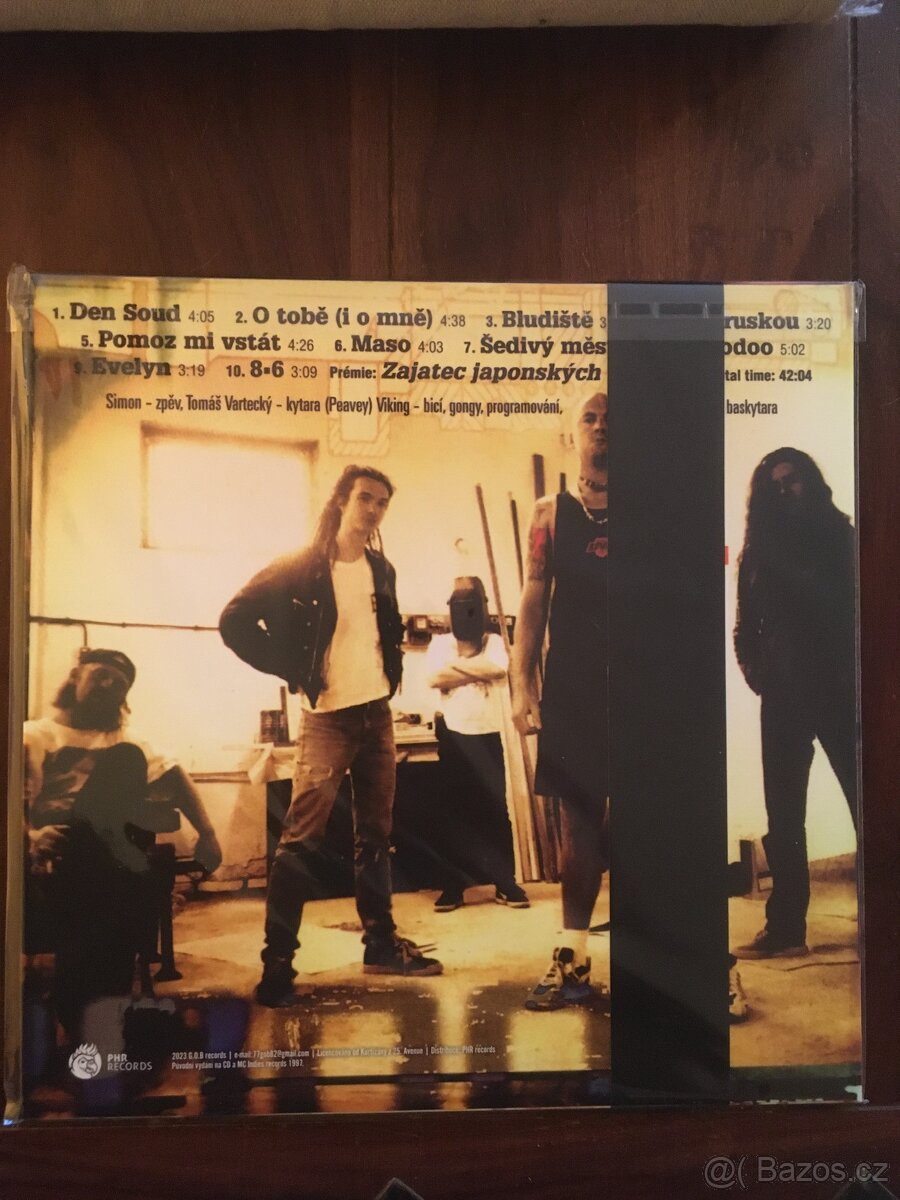 LP Kurtizány z 25. Avenue - 2000? (černý) 139/200 - 2