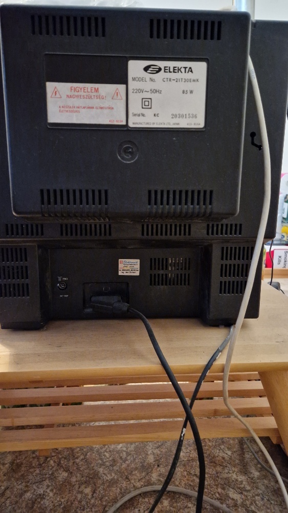 TV Elekta na DO 52cm funkční - 2