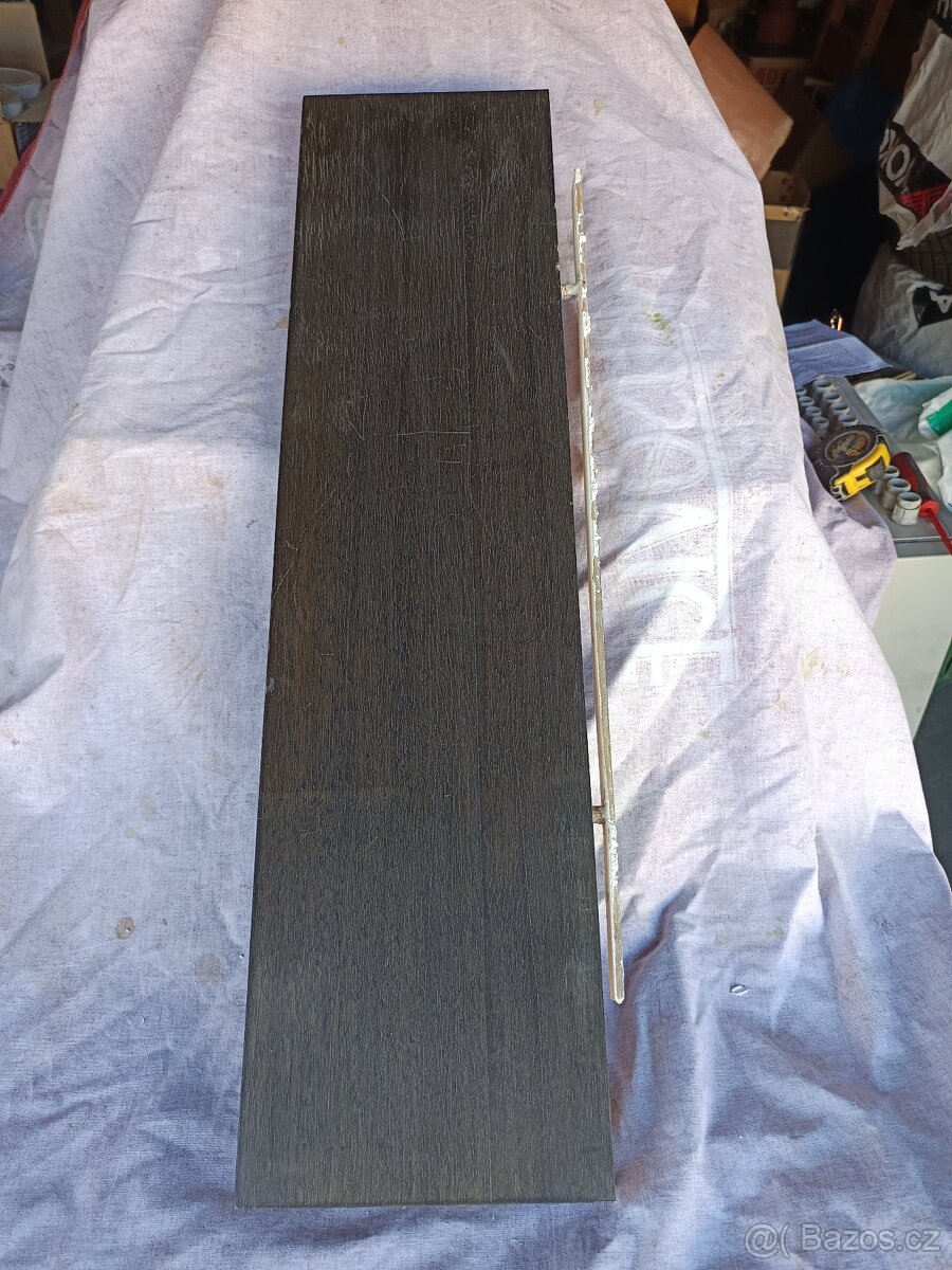 Police na zeď plovoucí - 2