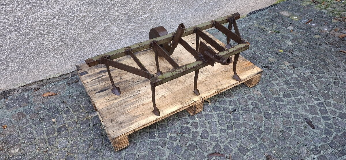 Prodám malotraktor MT7 UNI - 2