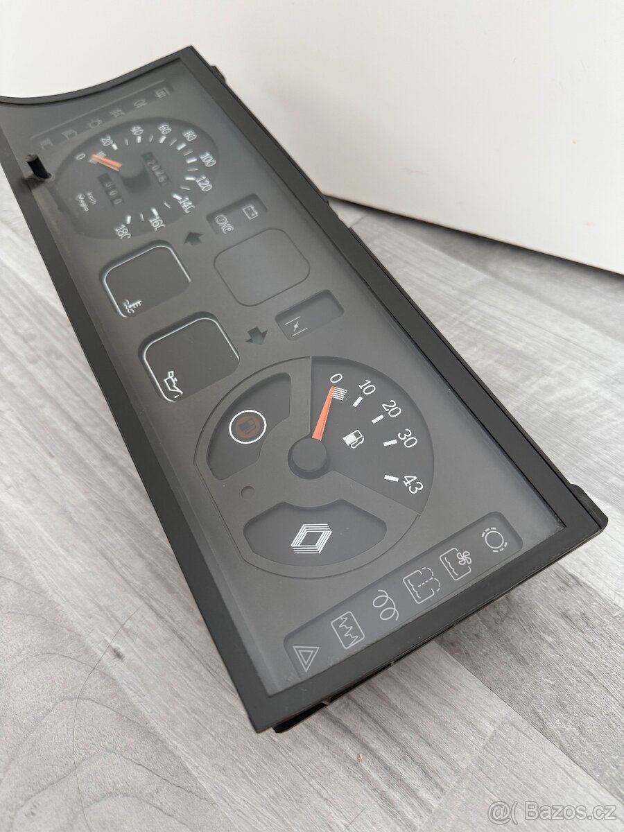 Budíky Renault R5 - 2