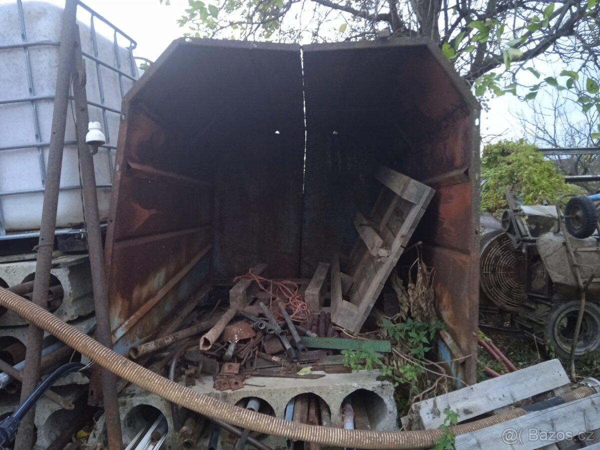 E 512 zadek vytřasadla - 2