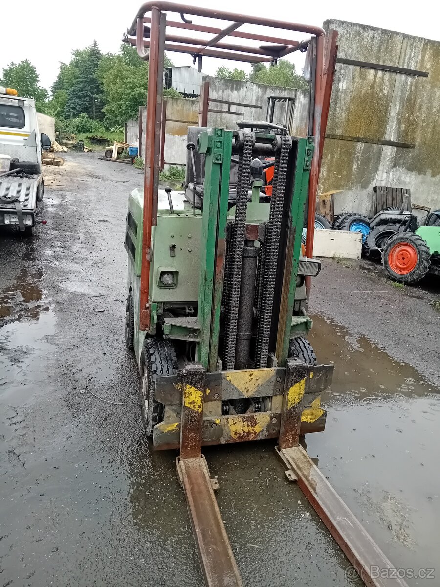 Vysokozdvižný vozík rak nafta - 2