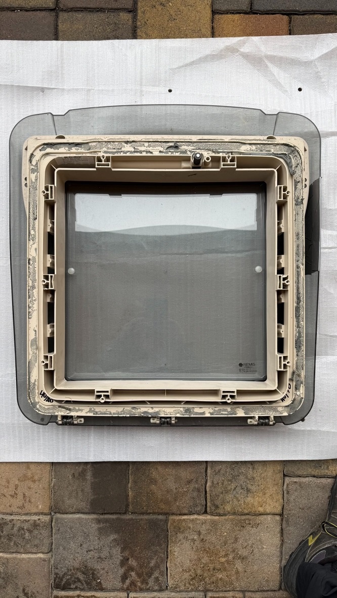 střešní okno Remis - 2