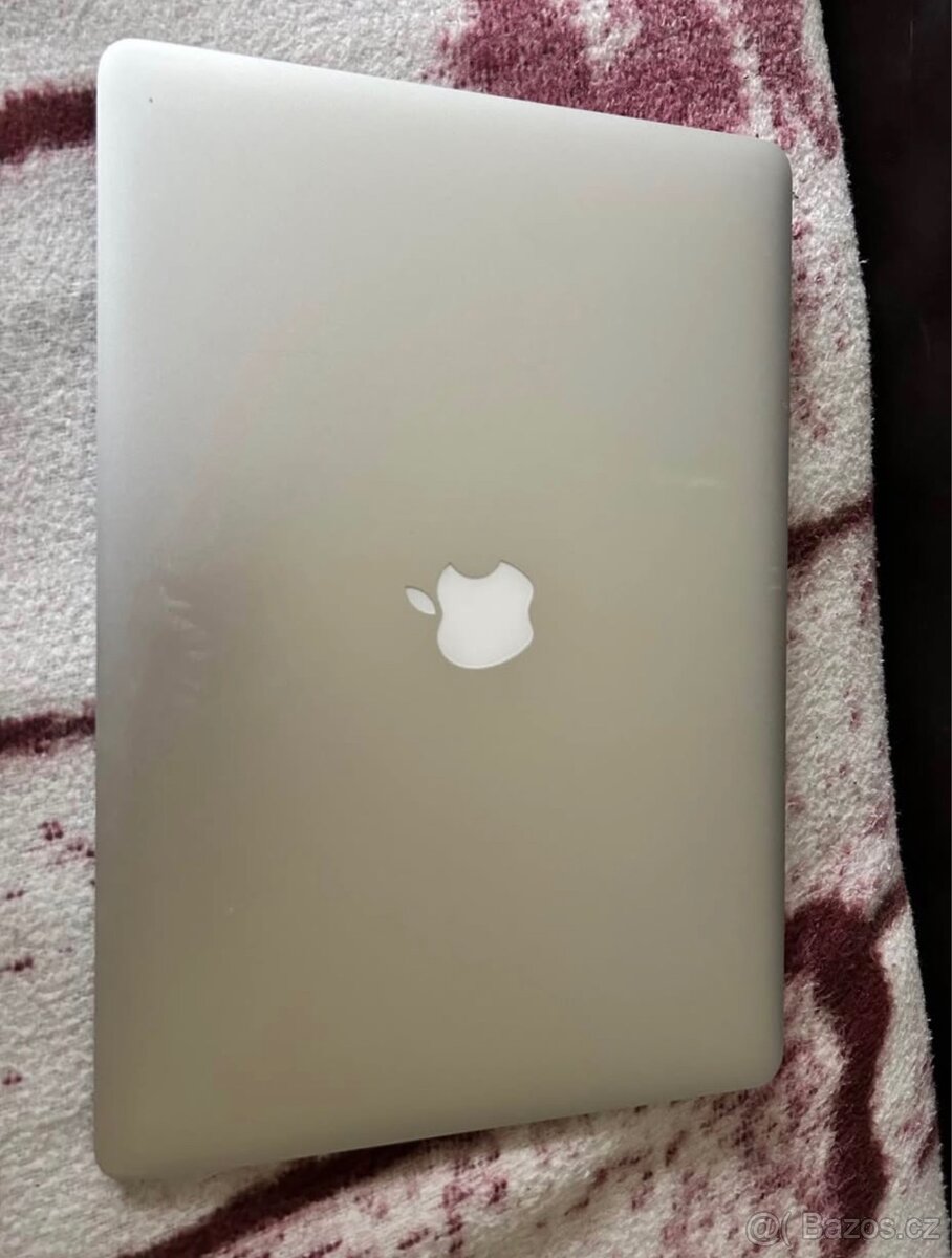 Apple MacBook Pro 15" Mid-2015 - 2