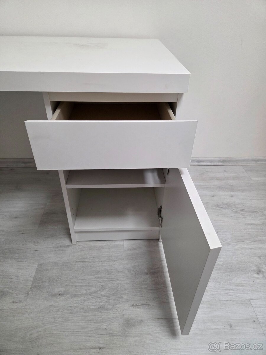 Psací stůl IKEA Malm - 2