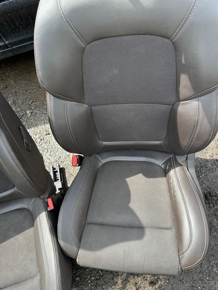autosedačky Vito 447 , Trafic , Vivaro, - 2
