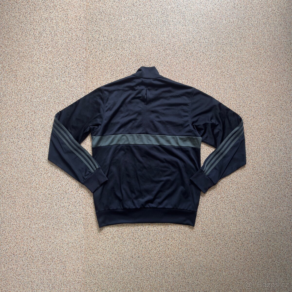 Adidas černá mikina | vel. M | solidní stav - 2