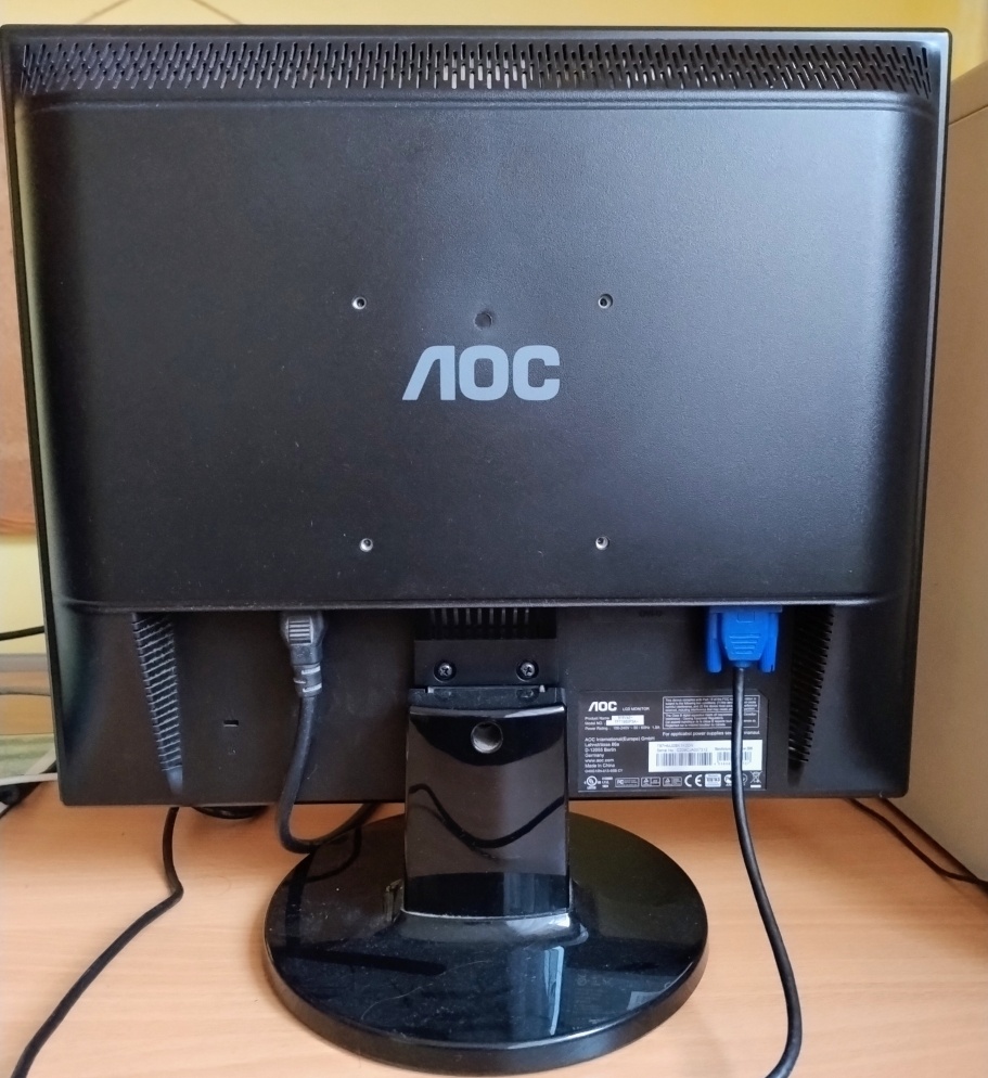 LCD Monitor AOC 19“ - 2
