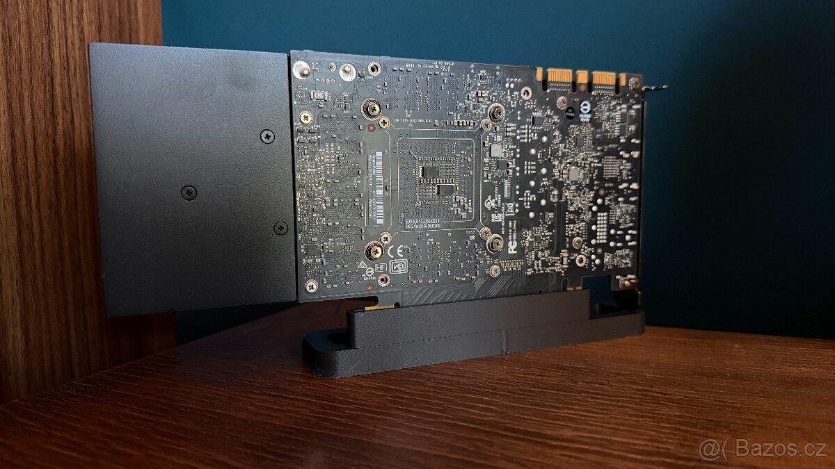 NVIDIA Quadro P4000 8GB, stav nové karty - 2