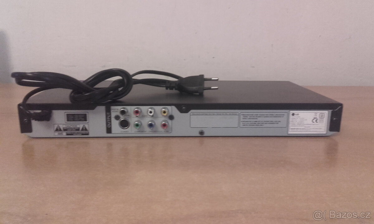 DVD přehrávač LG DVX340 - 2