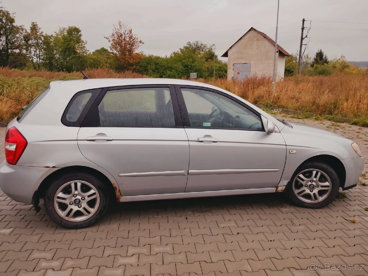 Kia cerato - 2