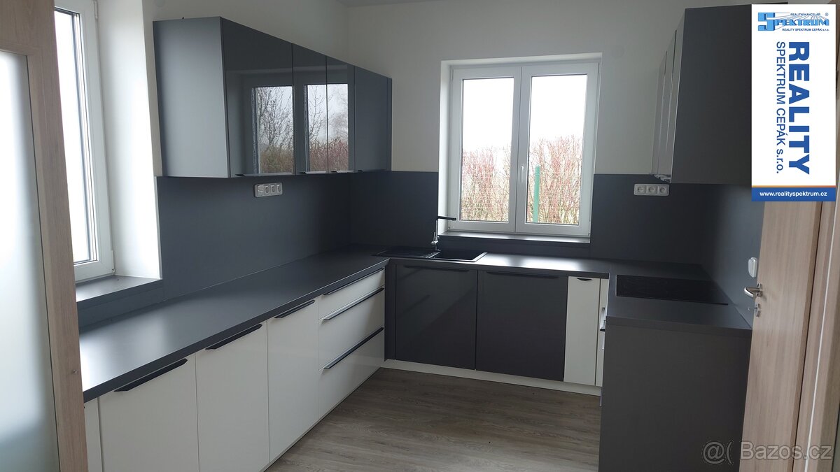 Novostaba rodinného domu, užitná plocha 144m2 - Drahotěšice, - 2