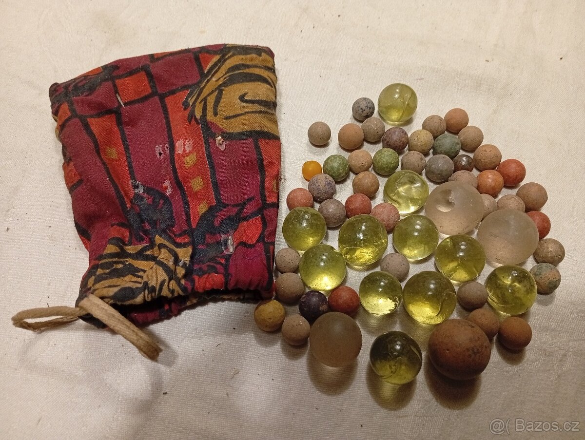 Staré hliněné kuličky a skleněnky - 50. léta - 2