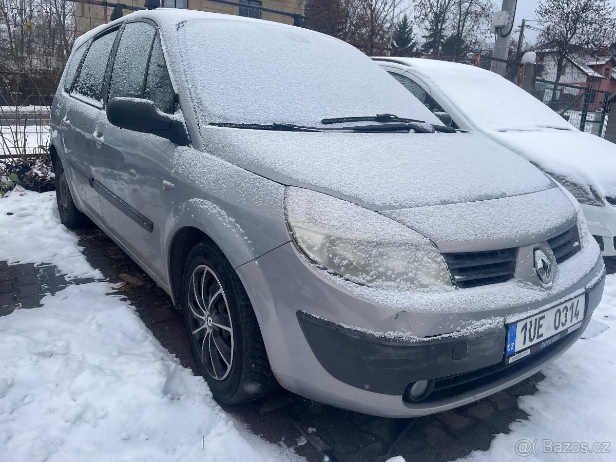 Renault Grand Scénic 1.9 dCi – 7 míst – Pojízdné - 2