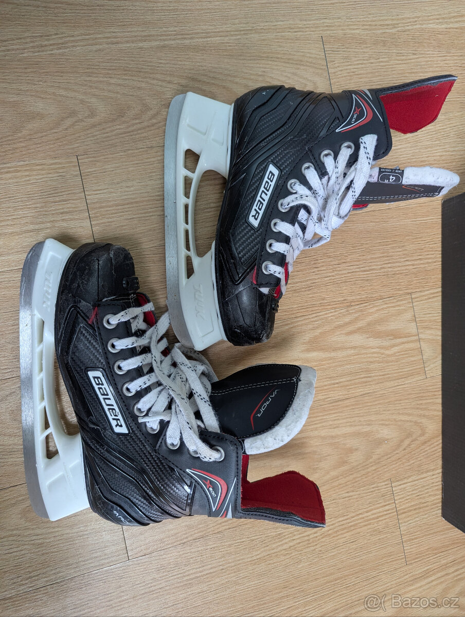 Brusle Bauer vel. 37,5, model Vapor X300 Jr - 2