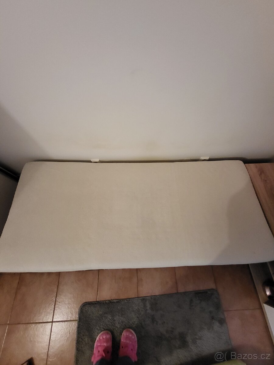 dvě samostatné postele zdarma za odvoz - 2