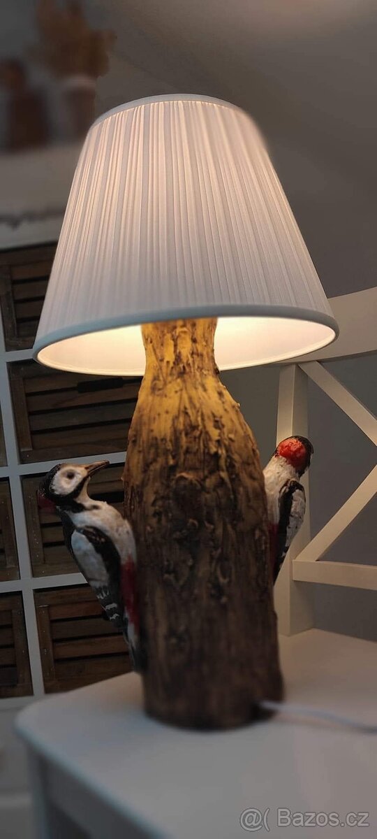 Originální stolní lampa. - 2