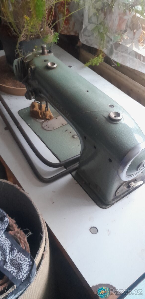 Prodam sici prumyslovy stroj - 2