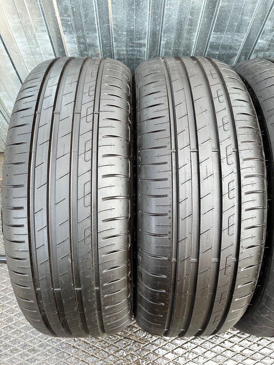 Goodyaer 205/55/17 letní - 2