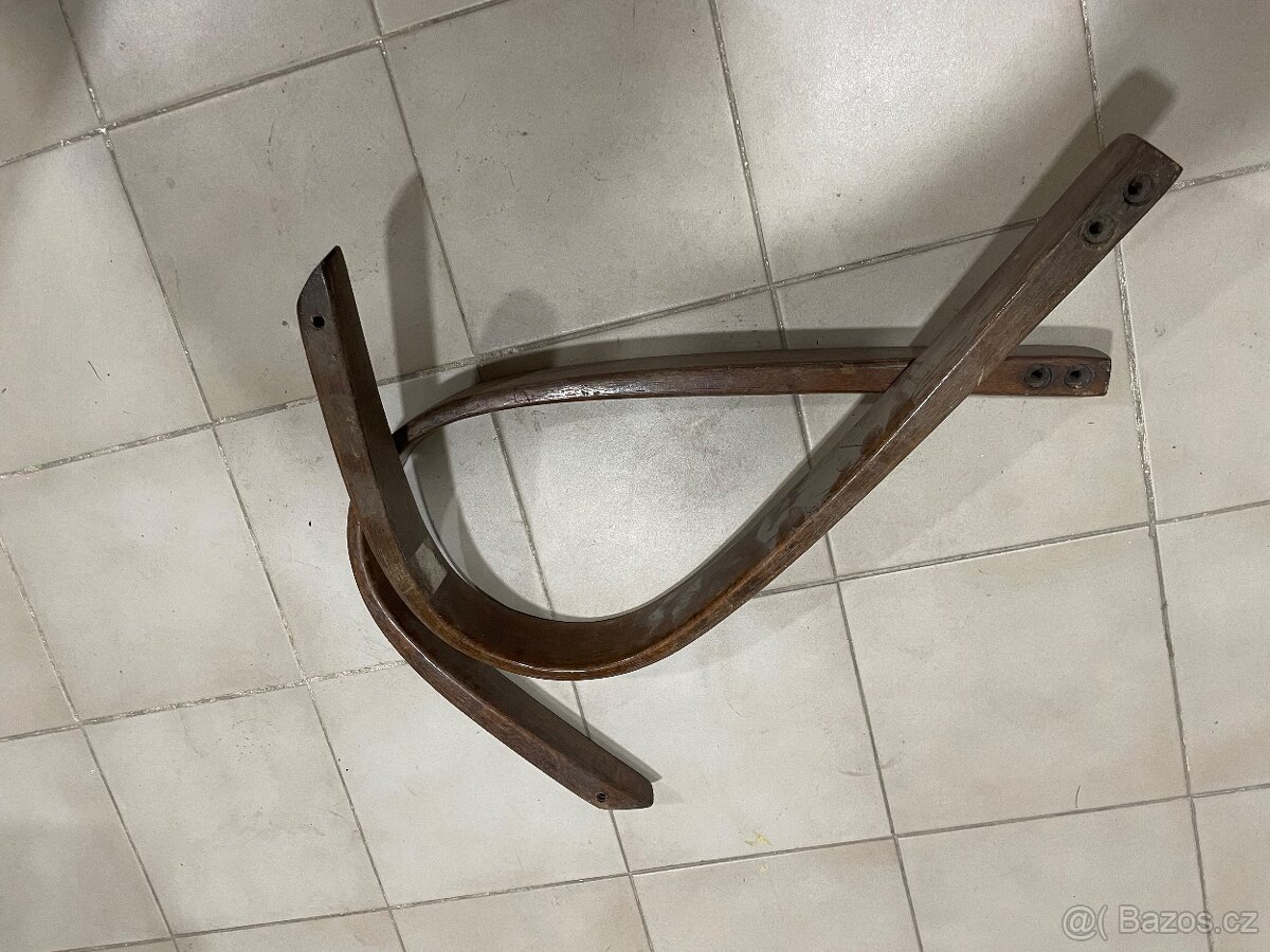 Prodám dřevěné opěrky křesla - 2