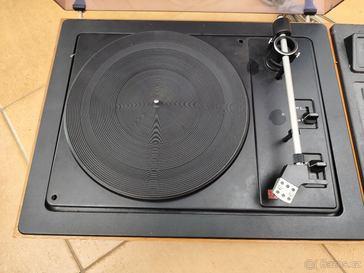 Gramofon Tesla NZC 150 - 2