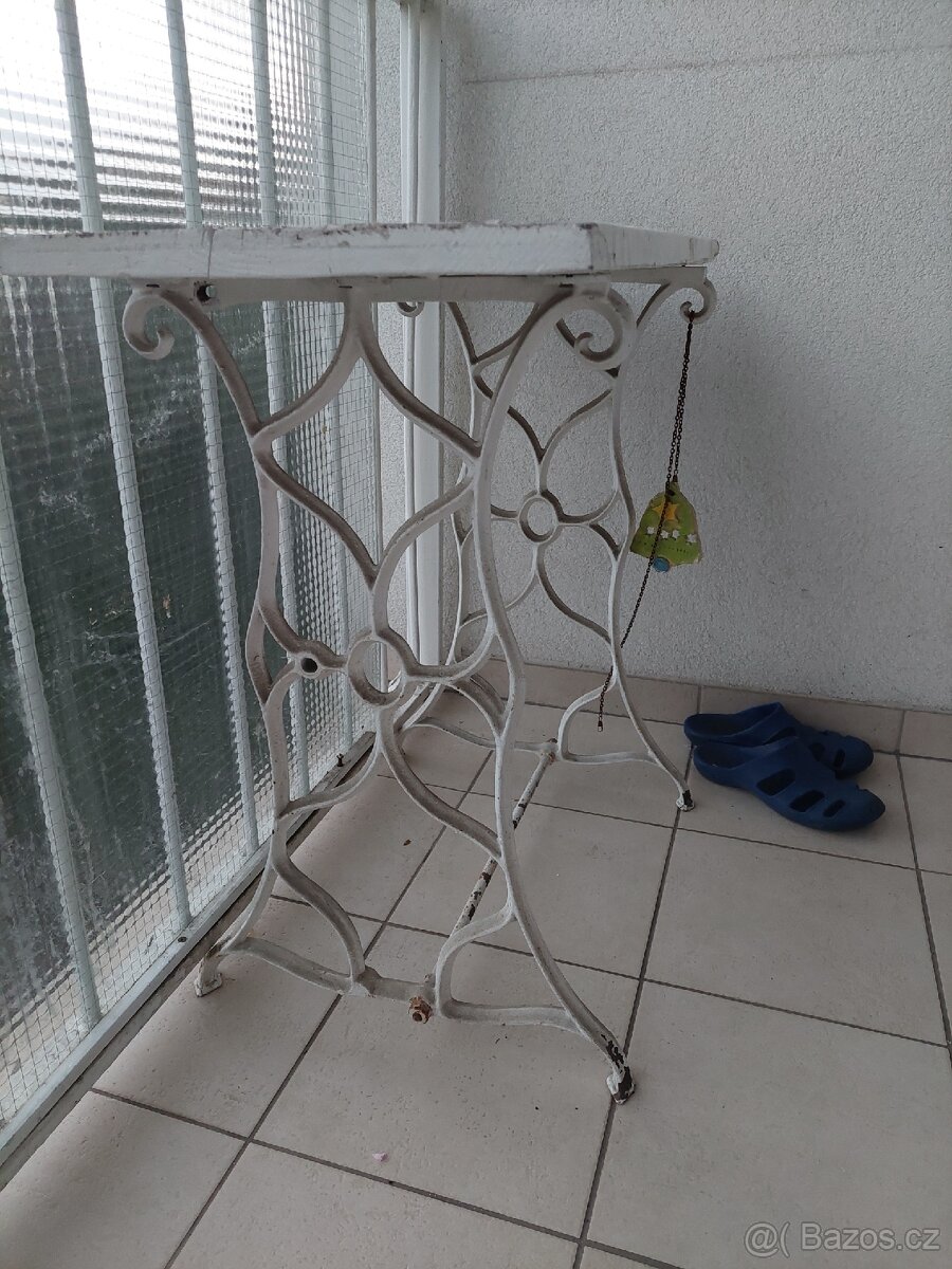 Litinové nohy k výrobě stolečku - 2