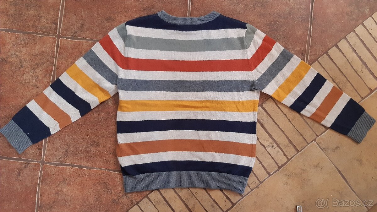 Svetr vel. 122/128 - 2