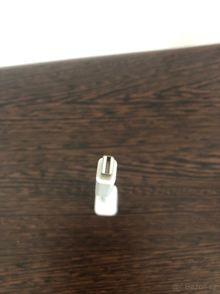 Apple adaptér Thunderbolt / gigabitový Ethernet - 2