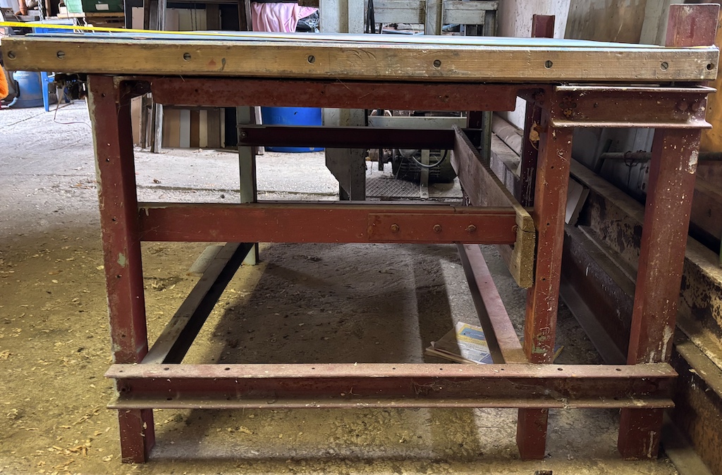 Pracovní ponk domácí výroby - 2