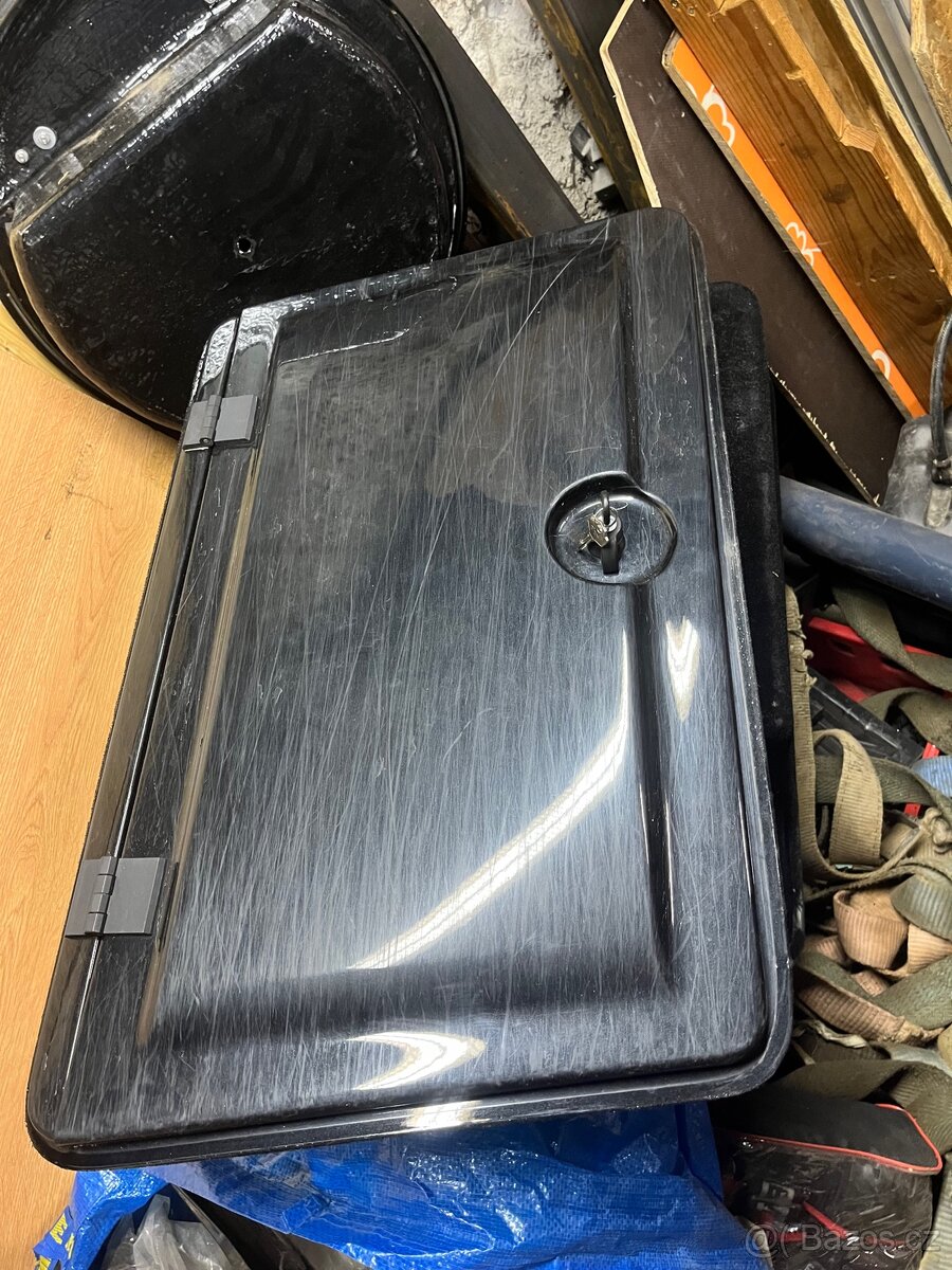 mercedes G, dily ,doplnky,zahradka - 2